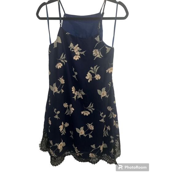 ✨SugarLips Navy Multi Floral Halter Front Self-Tie Lace Trim Slip Sz S Dress✨ - Picture 5 of 8